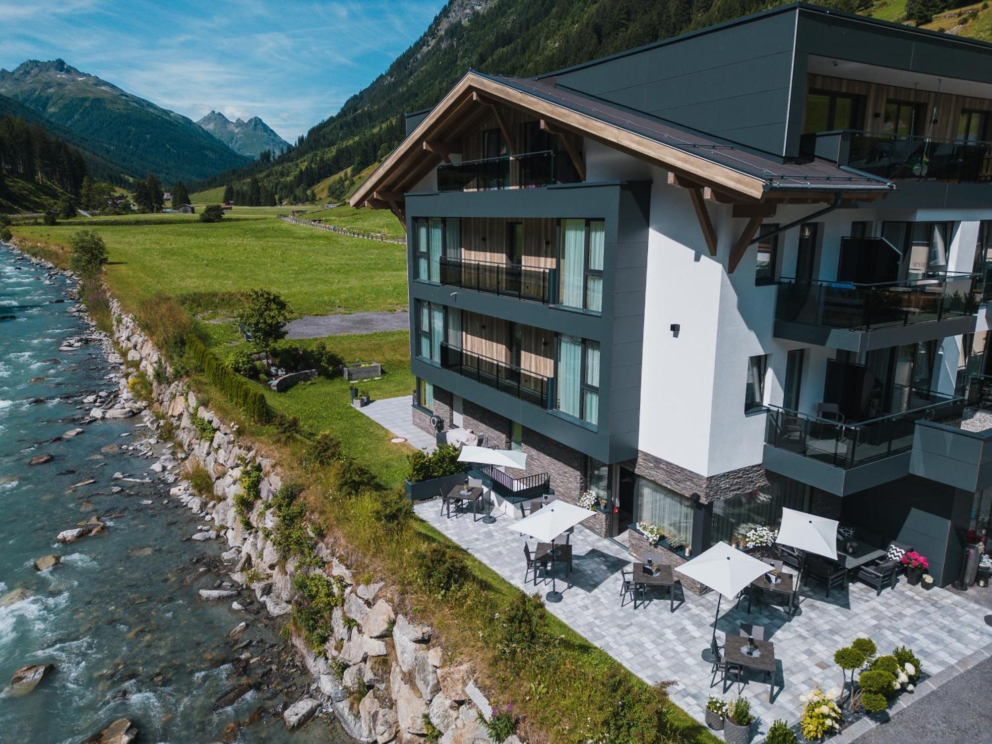 Hotel Modern Mountain Ischgl Exteriör bild