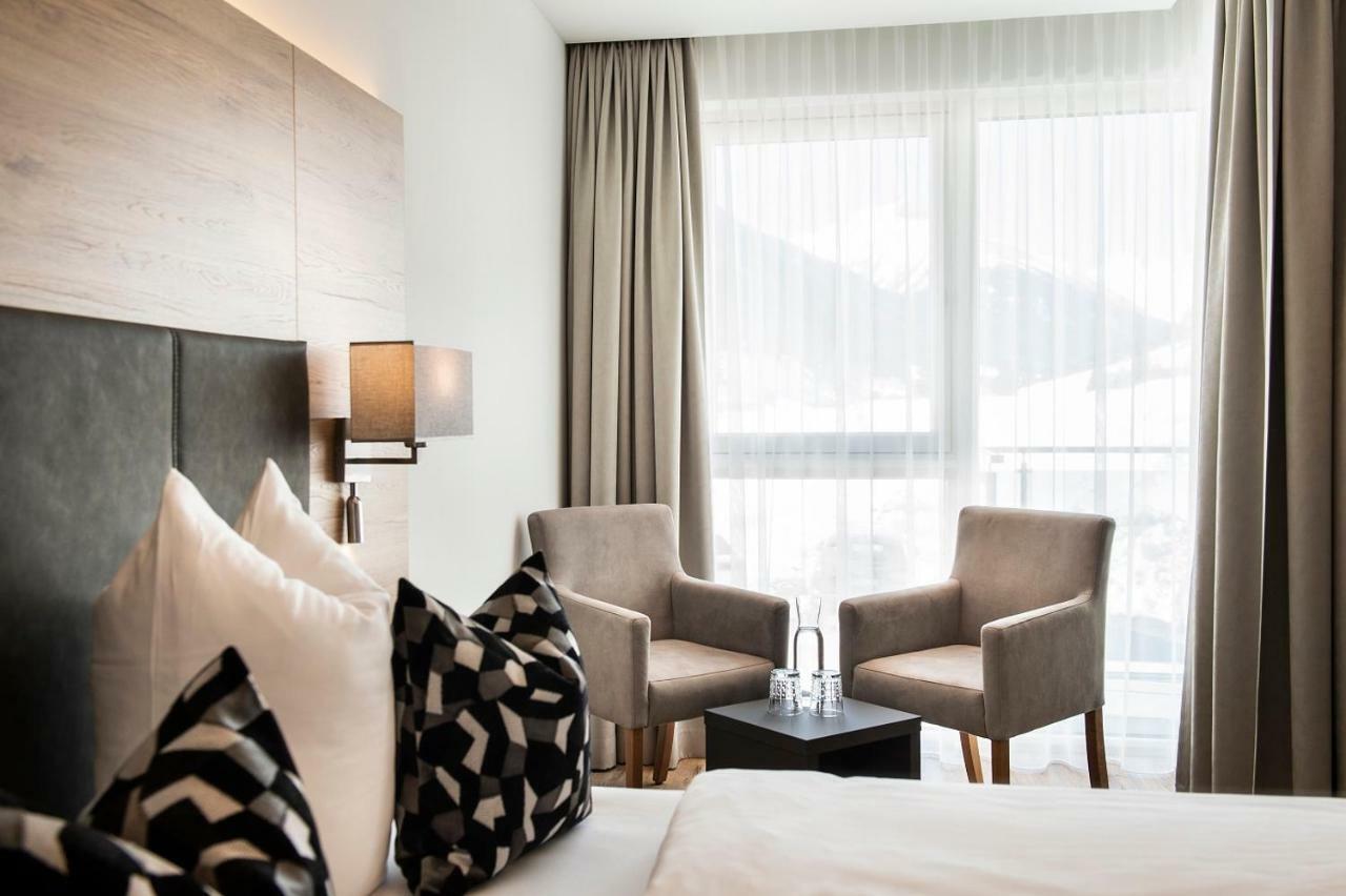 Hotel Modern Mountain Ischgl Exteriör bild